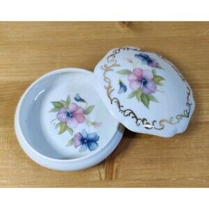 Vtg Floral Trinket Dish Box With Lid Flowers Inside Fine Bone China 3.5"